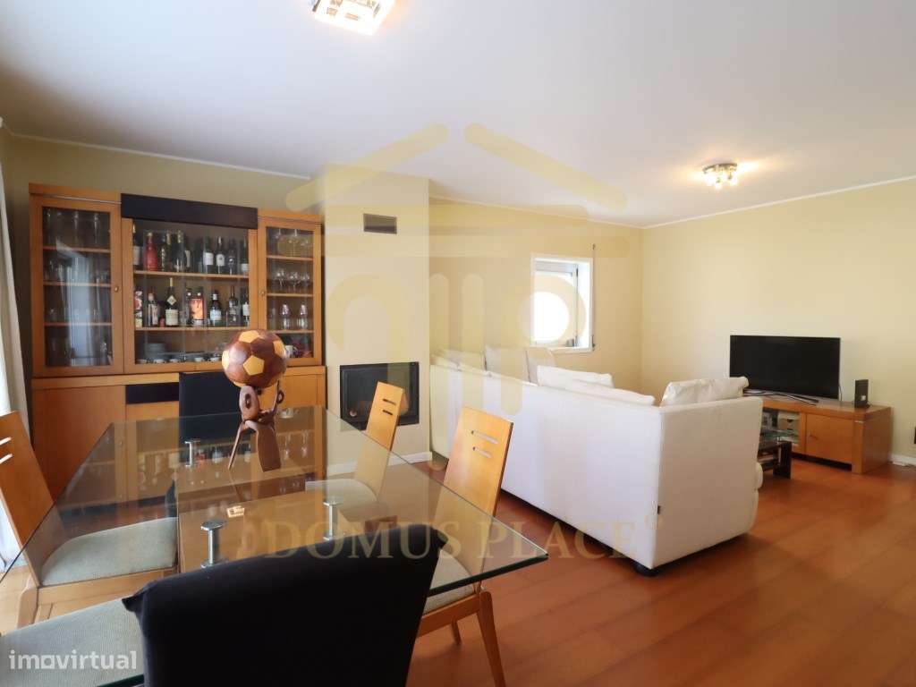 Apartamento T3 no Castelo da Maia com Terraço, 3 Frentes e Lugar de...-12