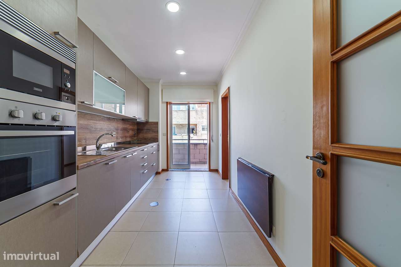 T2 com 127 m², vista mar, box fechada, excelente exposição Solar-7