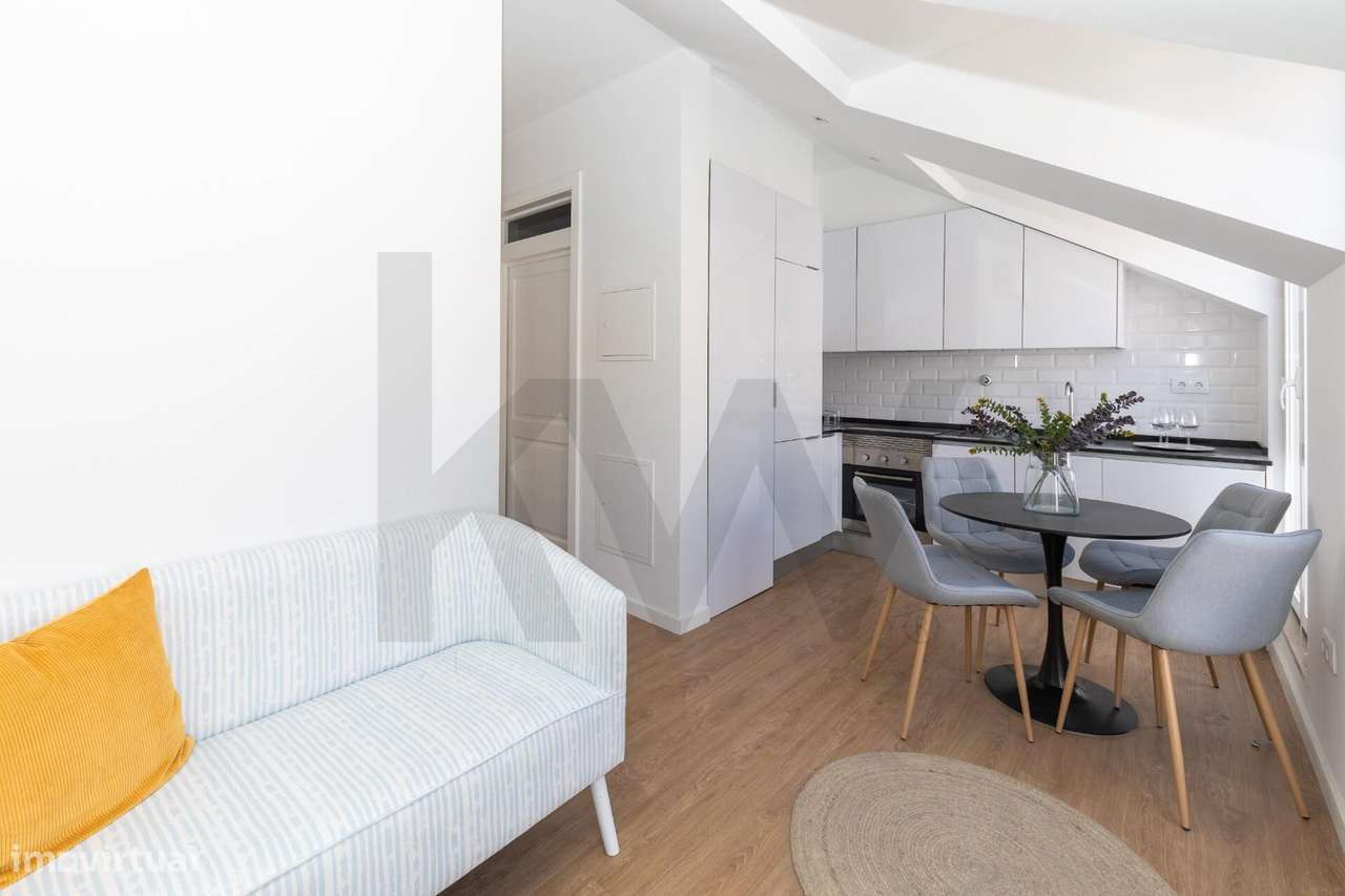 T2 Remodelado com Varanda e Vista Rio – São Vicente, Lisboa - Grande imagem: 4/27