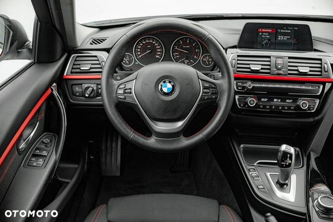 BMW Seria 3 320d xDrive M Sport - 18