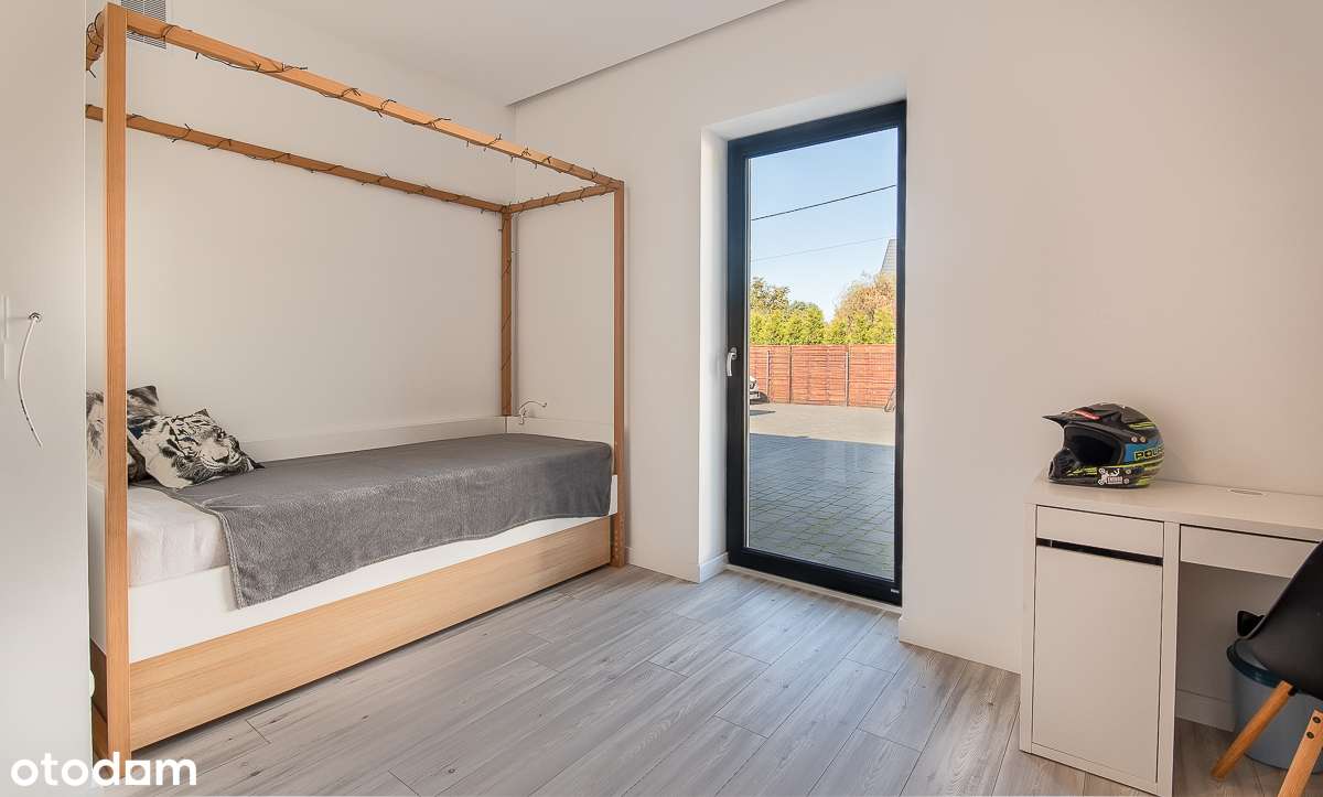 5 pokoi!  Przestronny dom parterowy + poddasze, fotowoltaika, garaż-17