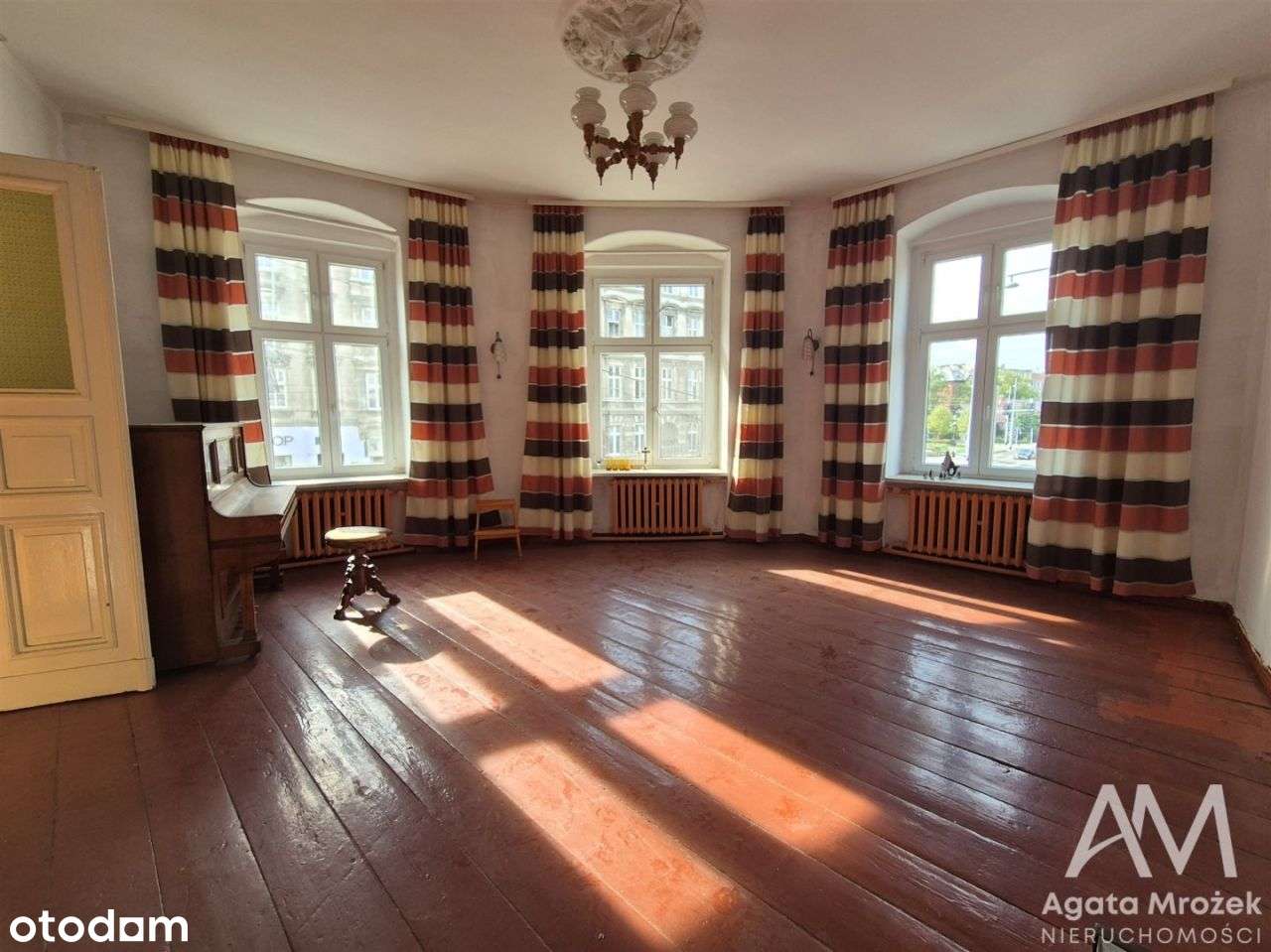 Piękna kamienica,mieszkanie z ogromnym potencjałem-1