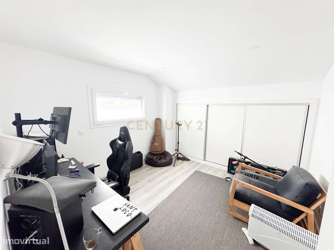 Moradia T3 + 1 contemporânea, numa Rua Sem Saída  – Fernão Ferro-18