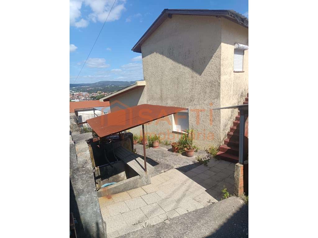Moradia T4 em Cucujães-6