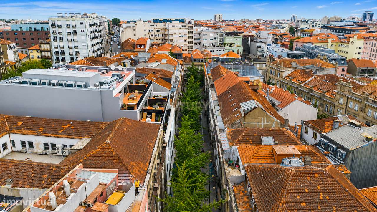 Prédio de rendimento em propriedade total nas Galerias de Paris | Comé-35