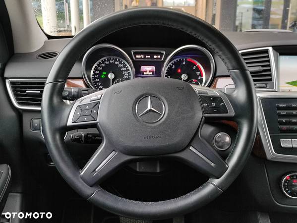 Mercedes-Benz ML 350 BlueTec 4-Matic - 14