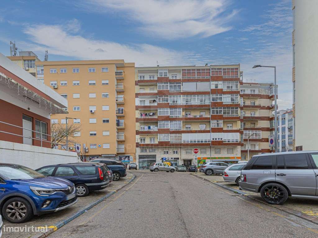 Apartamento T2 - Torre da Marinha-27