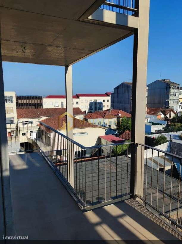 T1 Luminoso com Varanda e Arrumos em Campanhã - Grande imagem: 4/14