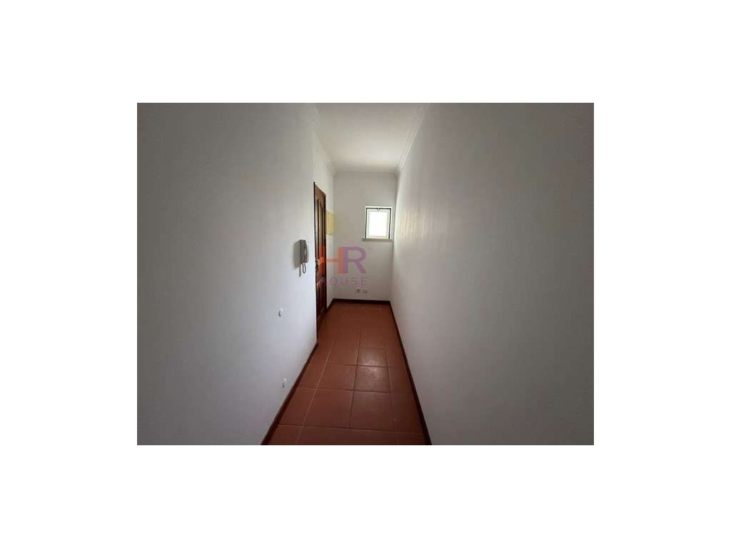 Apartamento T3 com suíte e varandas em São Silvestre, Coimbra.-28