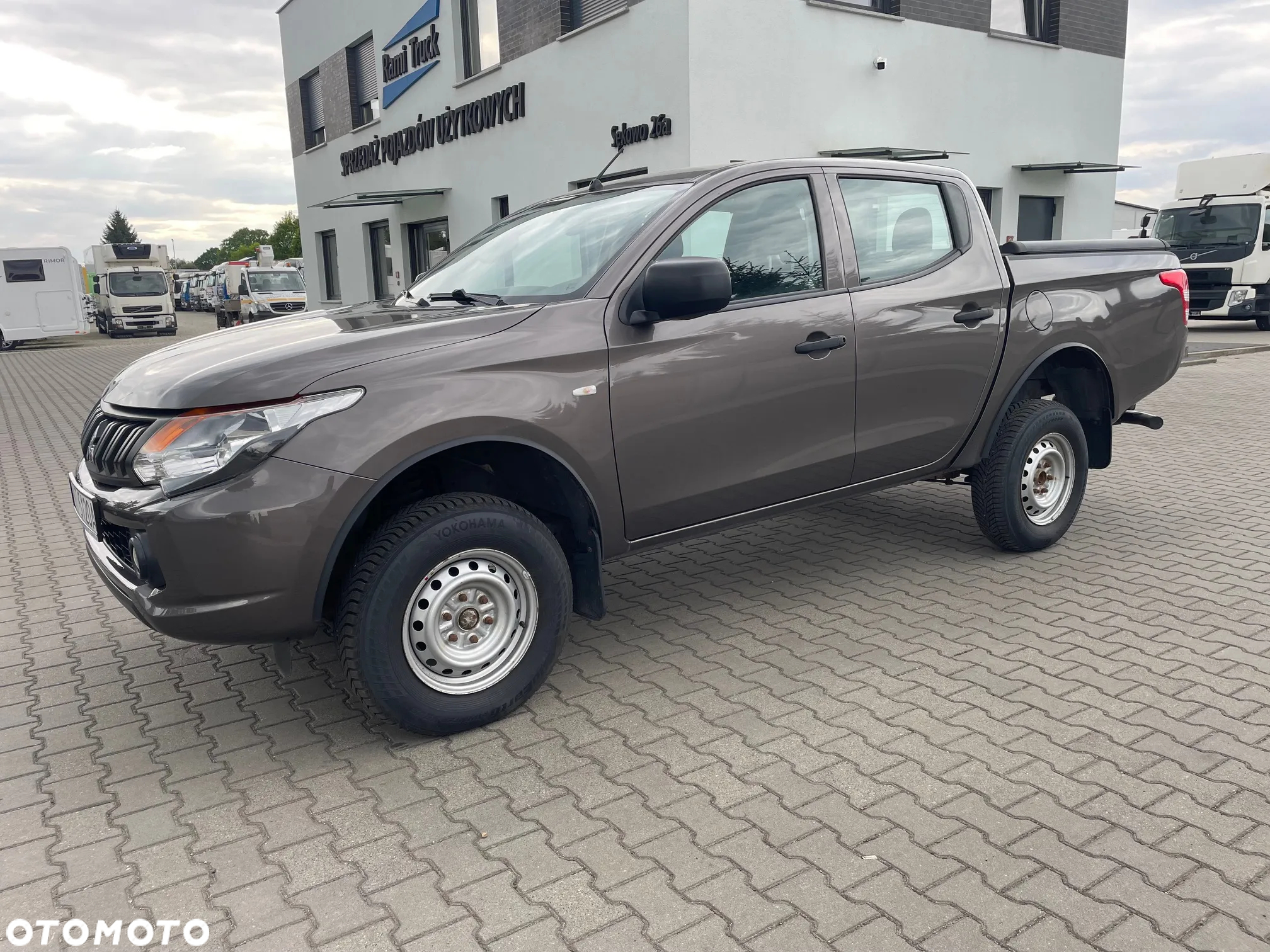 Mitsubishi L200 Pick Up 4x4 S&S Double Cab Basis - 2