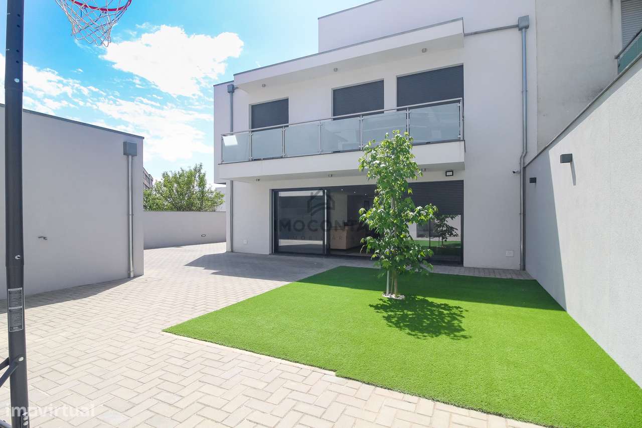 Moradia T5 Nova em Baguim do Monte - Grande imagem: 2/38