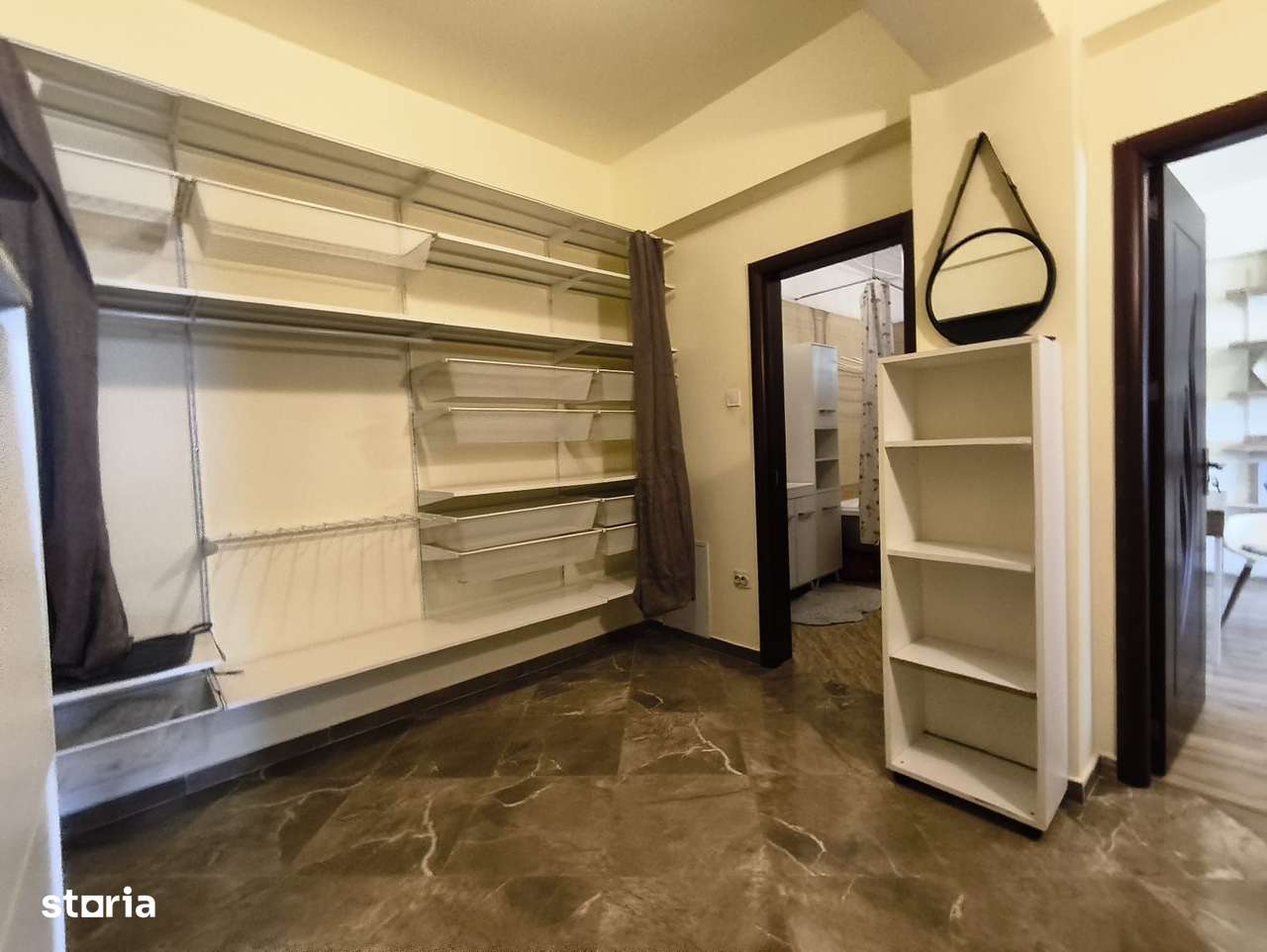 Apartament 2 camere Dec 58 mp+ loc de parcare Cug Capitol 92000 euro-5