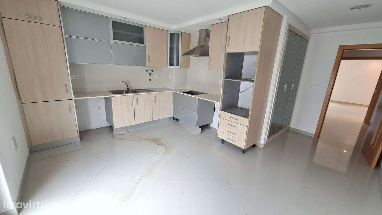Apartamento T4  com 196m2 no Pinhal Novo.-5