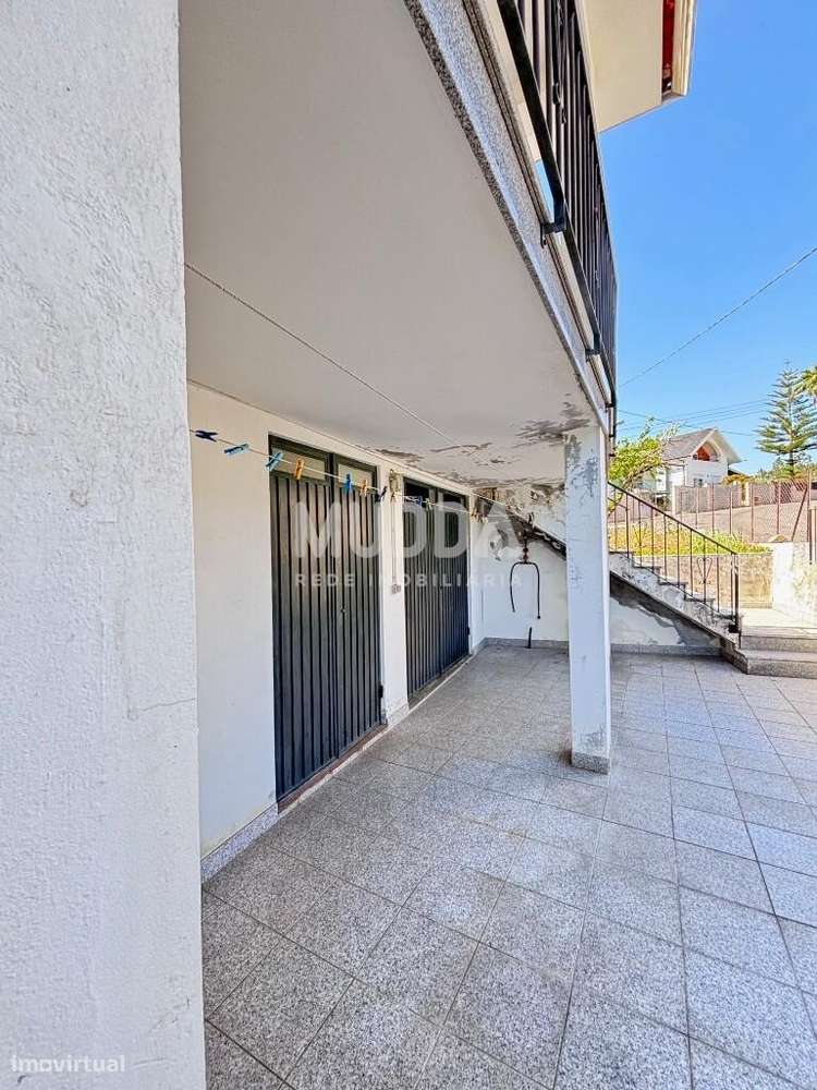 Moradia de 2 Pisos – Excelente Oportunidade em Romariz, Santa Maria da-20