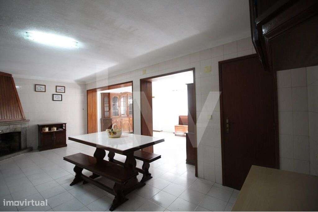 Moradia Geminada Remodelada em Bobadela, Oliveira do Hospital, Coimbra - Grande imagem: 4/46