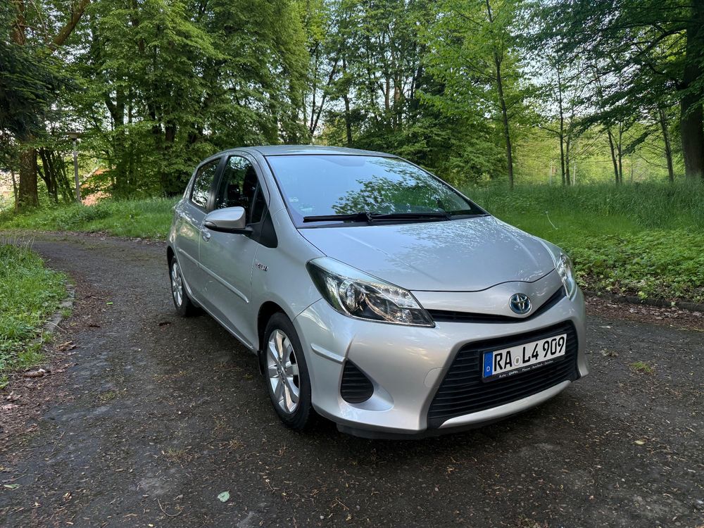 Toyota Yaris III 1.5 VVT-i Life 2014
