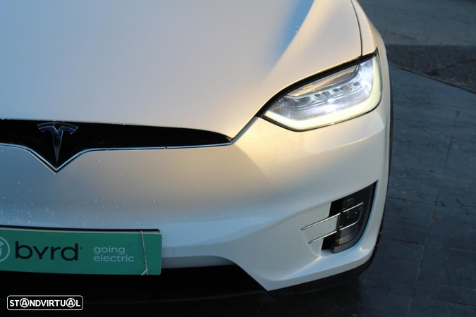 Tesla Model X 100D - 4