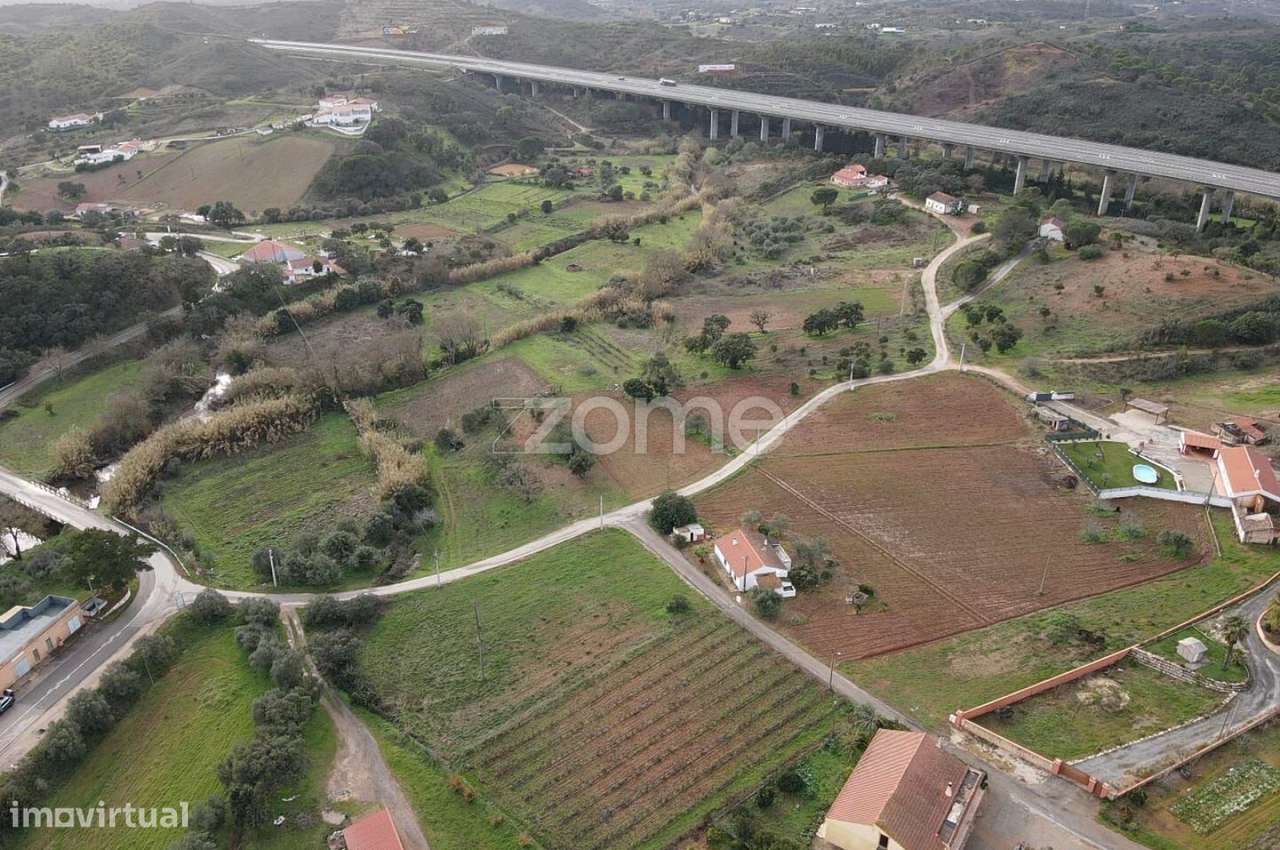 Terreno em Vale Figueira, Messines, com leito de água, 9.400 m². - Grande imagem: 2/15