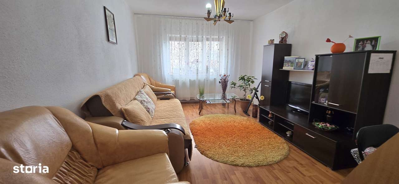 Comision zero la cumparator! Vanzare apartament 3camere micro 11-0