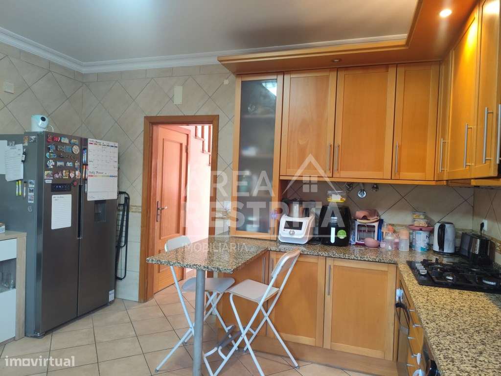 Moradia T3+1 na Quinta do Conde I - Grande imagem: 4/37