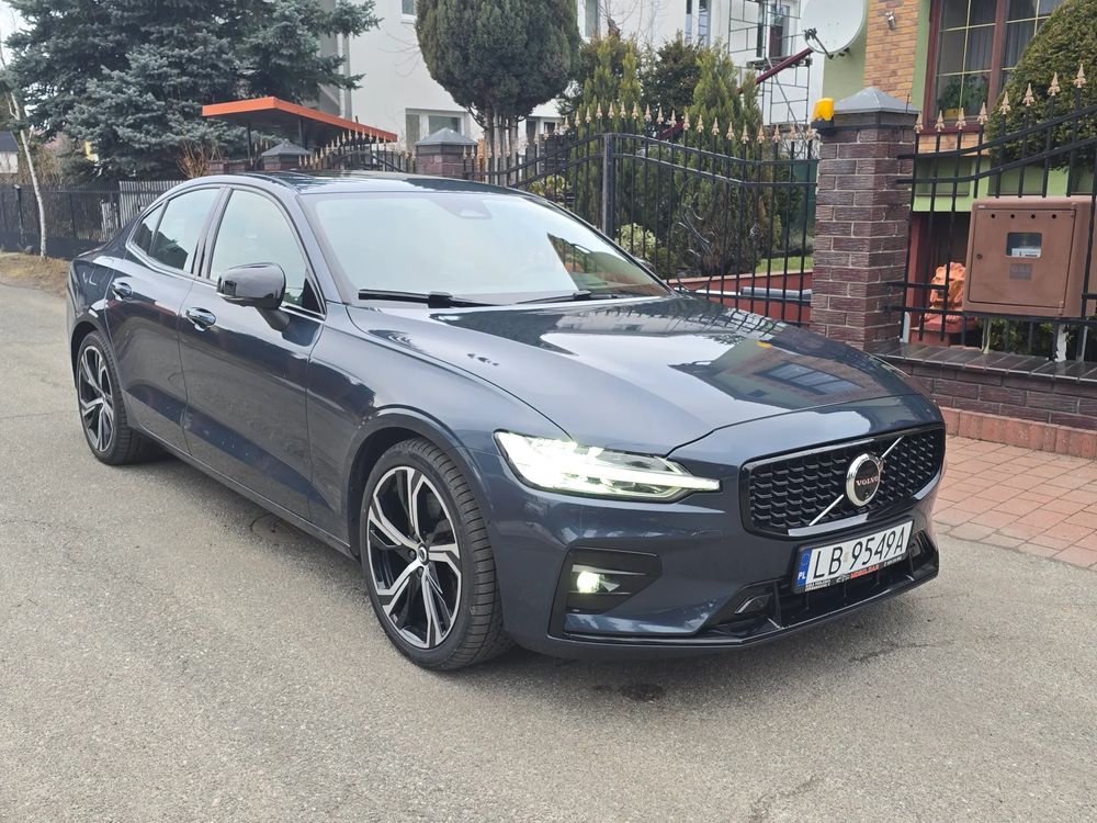 Volvo S60 III B5 B AWD Ultimate Dark 2023