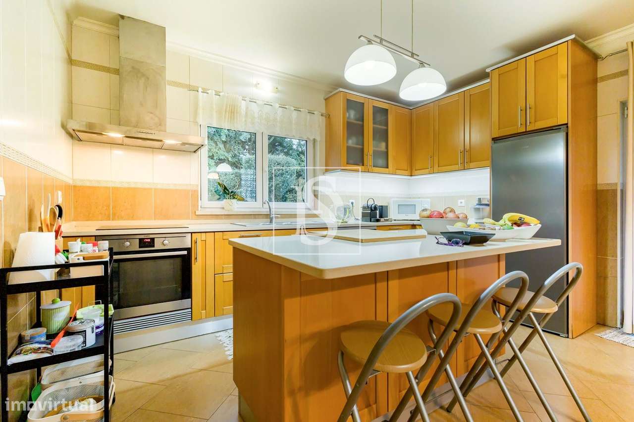 Quinta de Charme em Palmela com Moradia T6, Piscina e Vinha-10