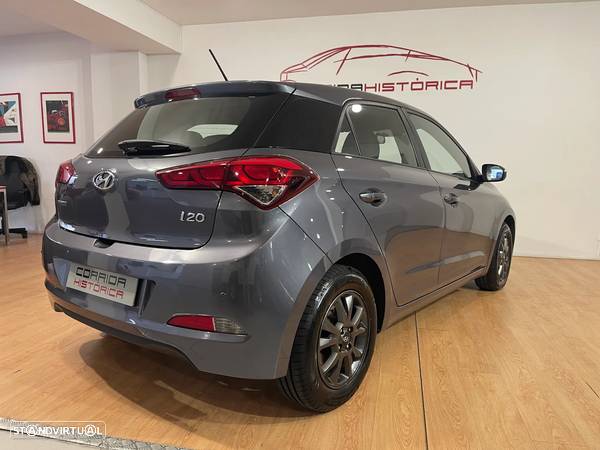 Hyundai i20 1.1 CRDi Urban - 15