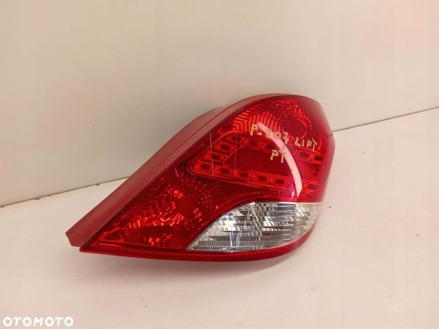 LAMPA PRAWA TYLNA PEUGEOT 207 LIFT LED HB - 2