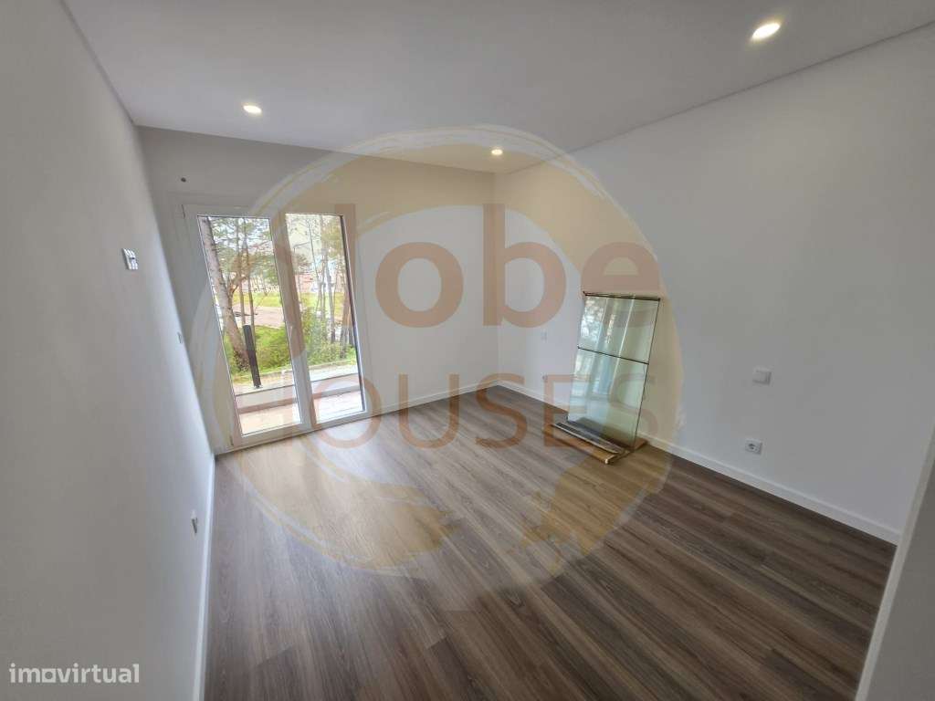 Moradia T3+1 com Piscina e Garagem - Lagoa de Albufeira-9