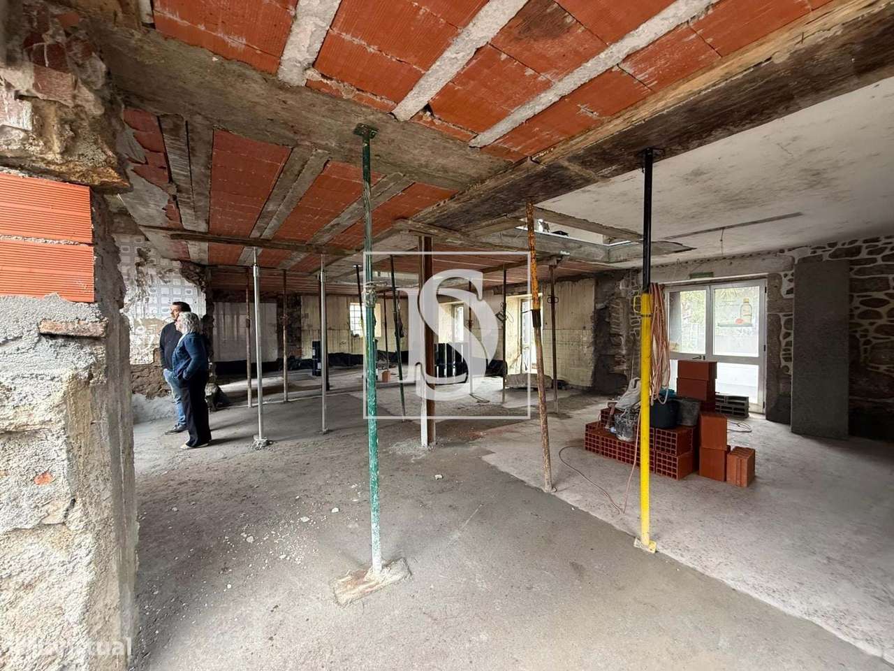 Moradias em Banda com Garagem Box – Viva com Conforto e Comodidade-9