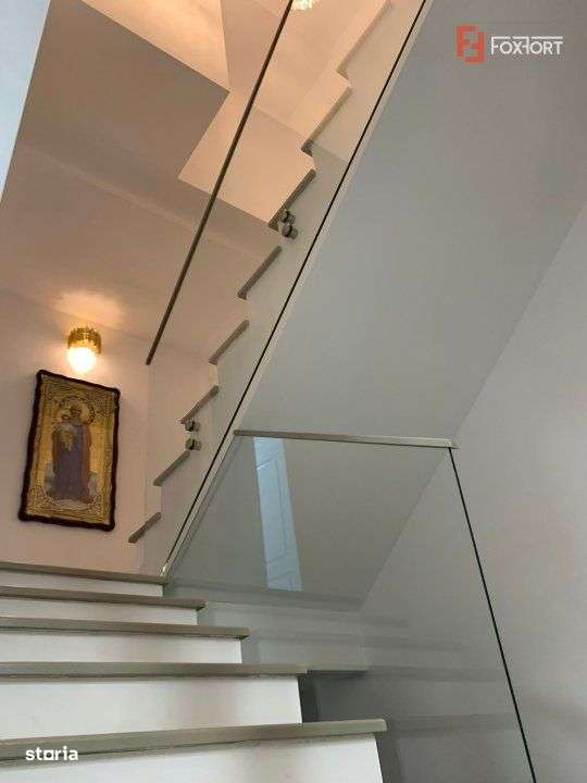 Duplex de vanzare cu 5 camere si 3 bai, zona Mehala - Imagine principală: 4/19