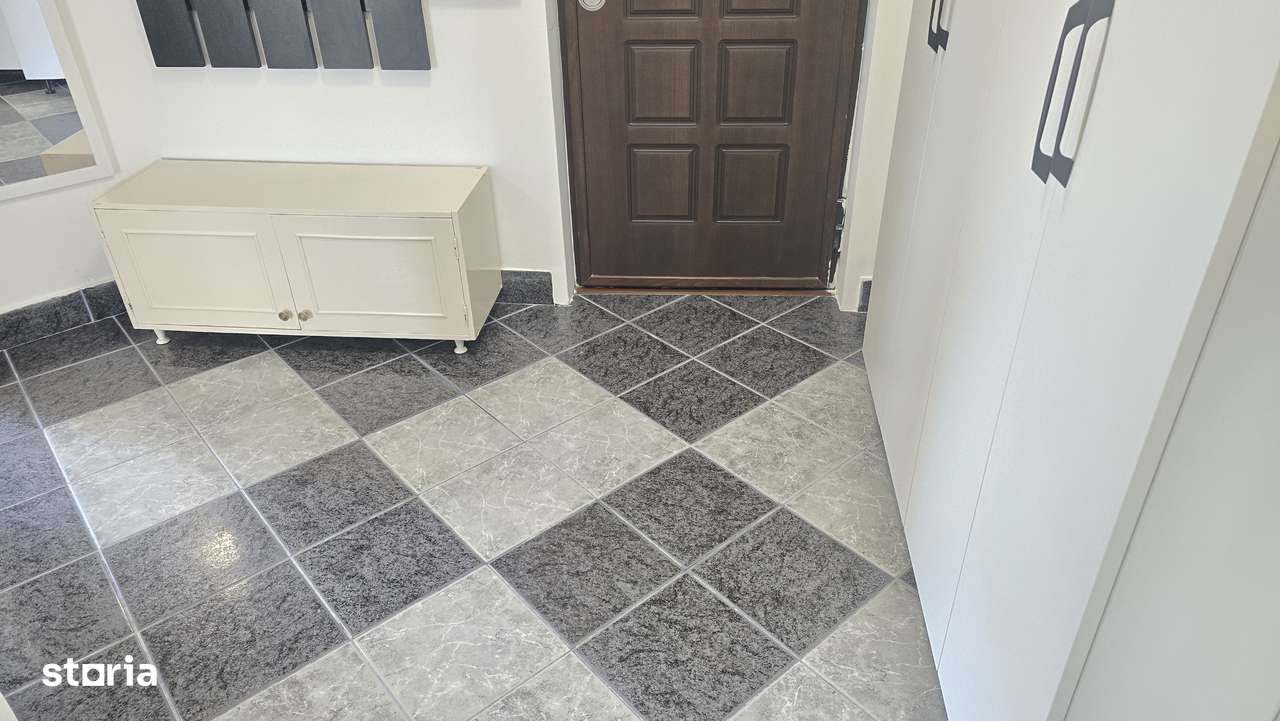 Vand apartament cu o camera in Deva, zona Marasti, etaj 1,-8