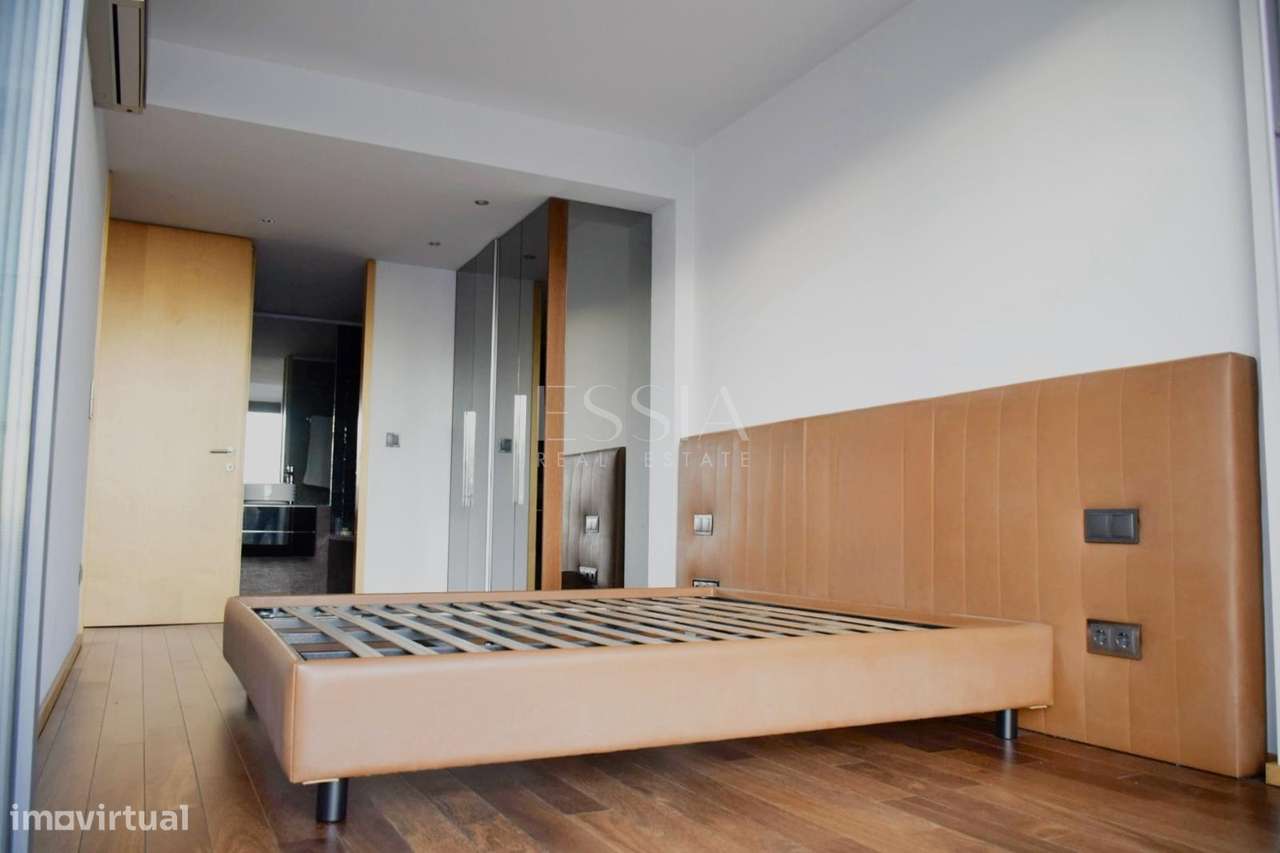Apartamento T2 com Varanda nas Antas-12