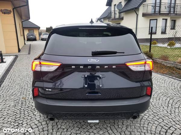 Ford Kuga - 16