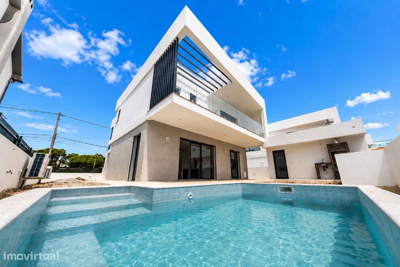 Moradia T4 de arquitetura contemporânea-52