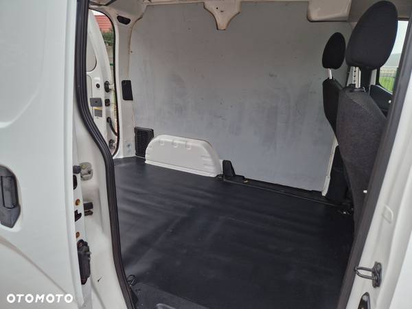 Nissan NV200 - 9