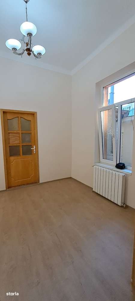 TINERETULUI (metrou) - DIMITRIE CANTEMIR, casa 2 camere, curte proprie-4