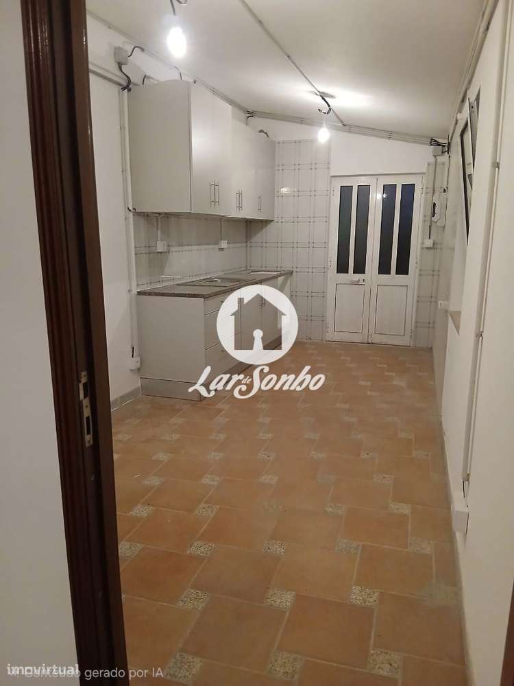 Casinha para arrendar no Castêlo da Maia