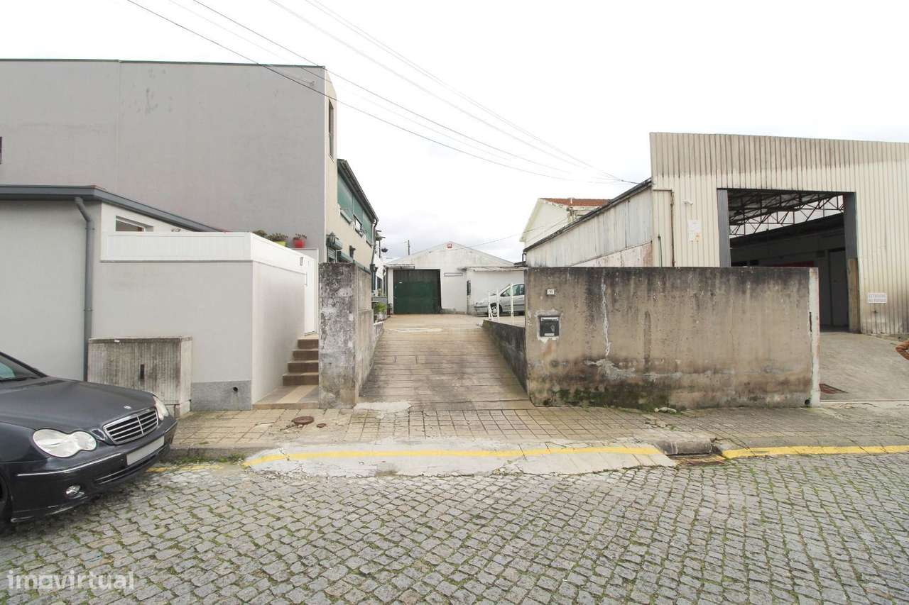 Lugar de Estacionamento à Venda  Rio Tinto - Grande imagem: 4/6