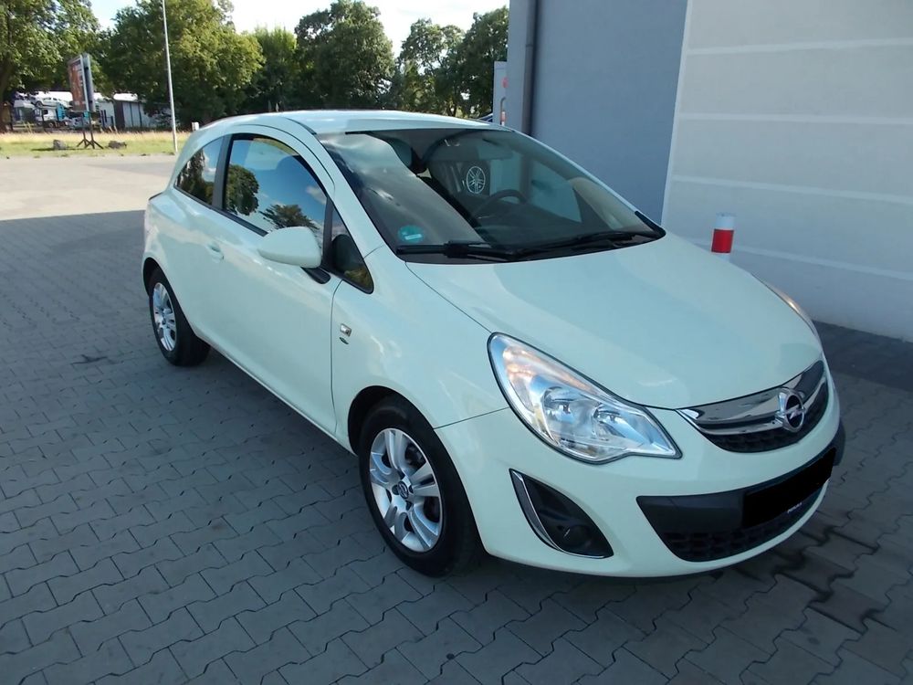 Opel Corsa D (2006-2014) 1.4 16V Satellite 2011