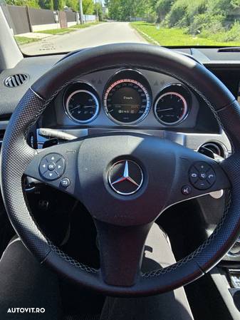 Mercedes-Benz GLK 220 CDI 4Matic (BlueEFFICIENCY) 7G-TRONIC - 7