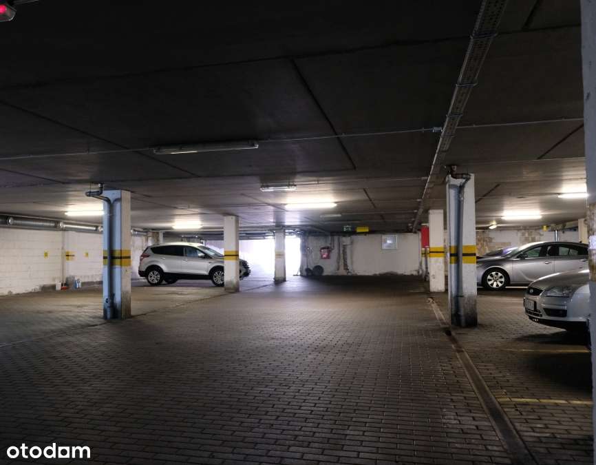 Sprzedam miejsce postojowe w garaży podziemnym-4