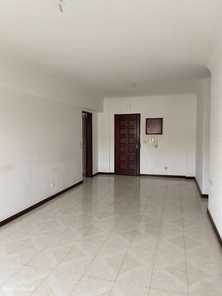 Apartamento T2 Almada/Pragal Próximo do Hospital e Faculdades - Grande imagem: 4/15