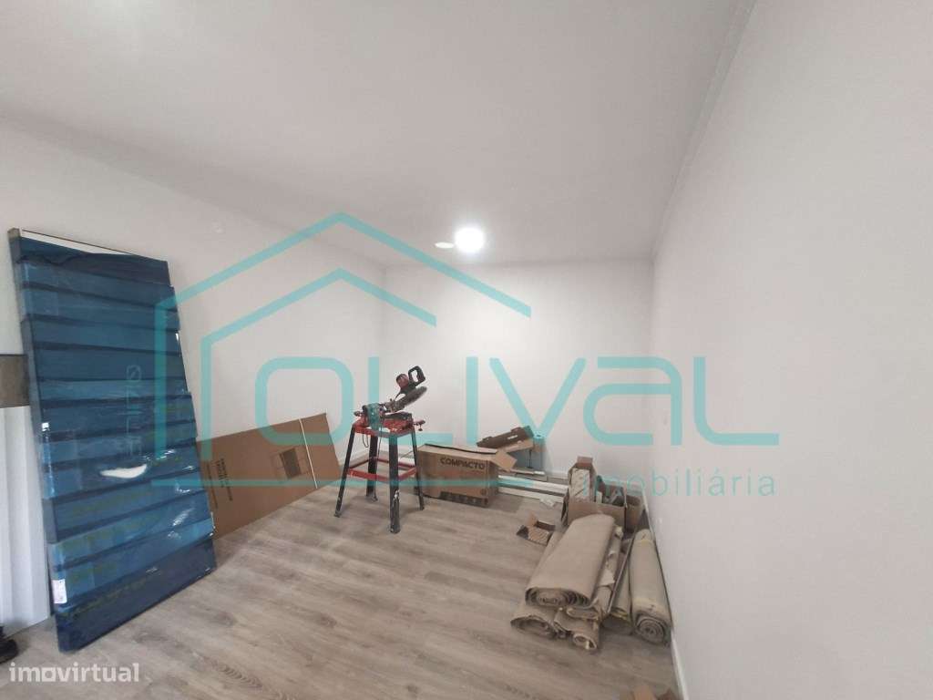 Moradia T3 totalmente remodelada no centro de Salvaterra de Magos-13