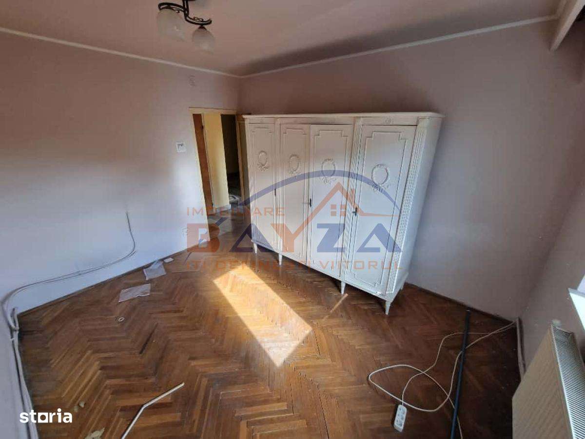 Bulevardul Traian  zona Ursus | Apartament 4 camere decomandat, 80 mp - Imagine principală: 4/12