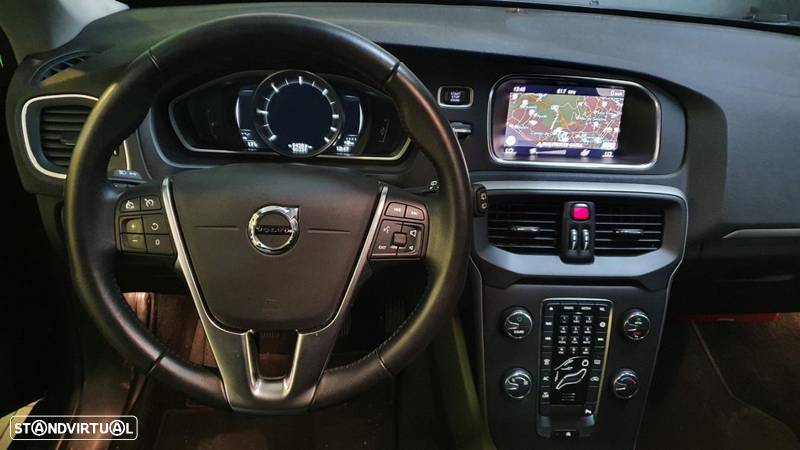 Volvo V40 2.0 D2 Momentum - 23