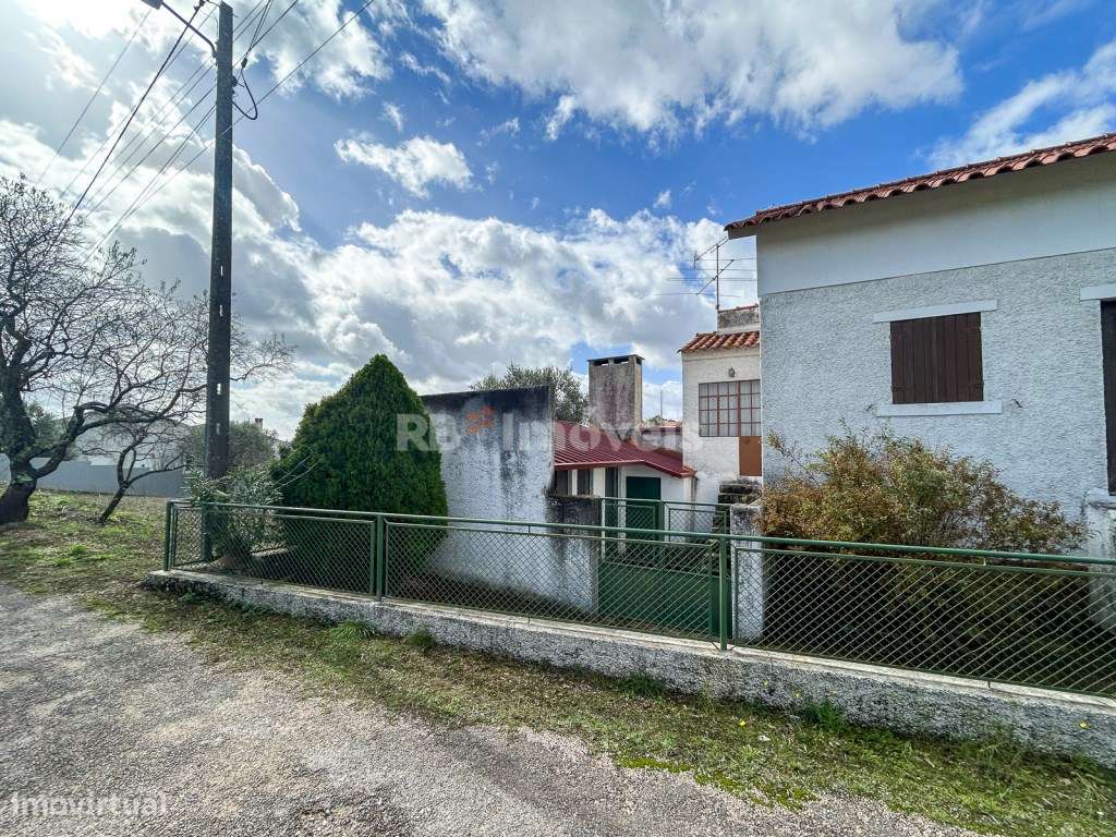 Moradia T2 para remodelar - Cem Soldos, Tomar - Grande imagem: 5/46