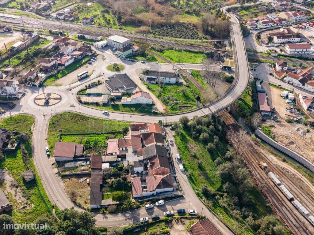 Moradia T2 com Garagem | Souselas-27