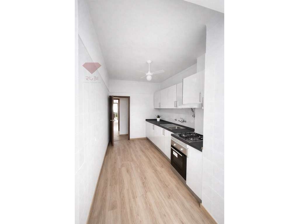 Apartamento T2 no Bonfim - Setúbal-1