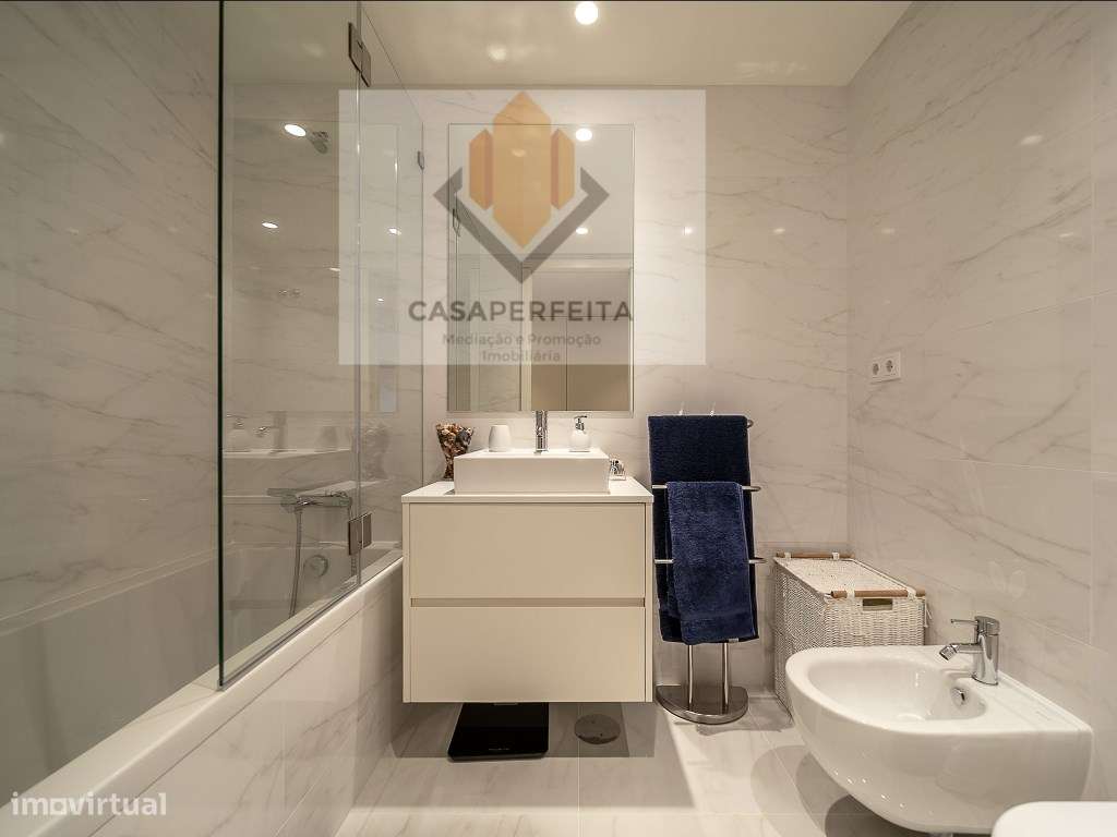 Apartamento T2 de Luxo com Varanda, Lugar de Garagem e Arrumo - Jun...-27